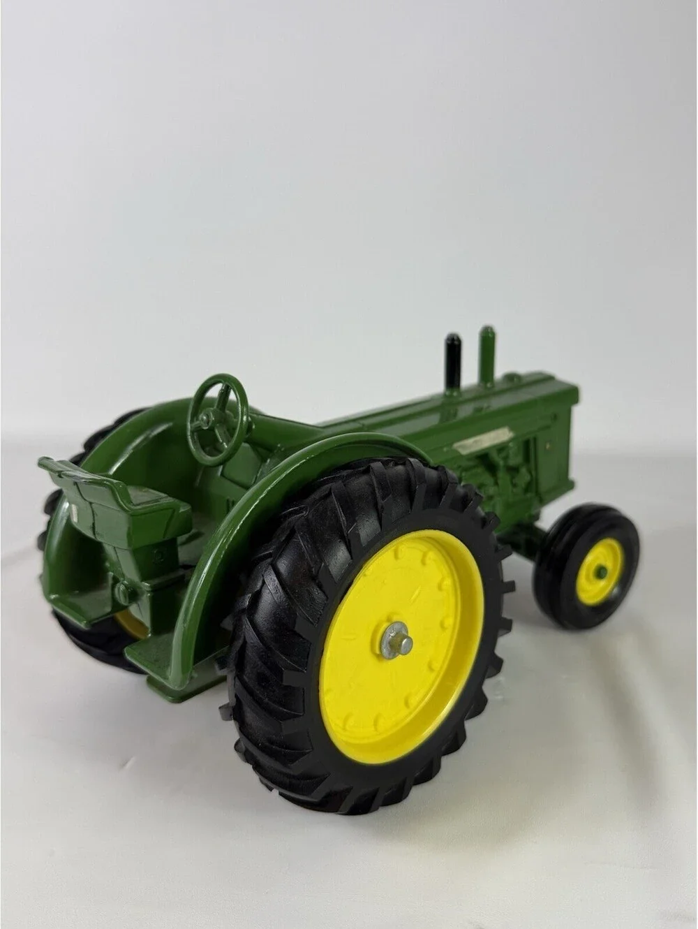 John Deere Diesel Model R Tractor 1949-54 ERTL Case 1/16 1:16  #554 8502